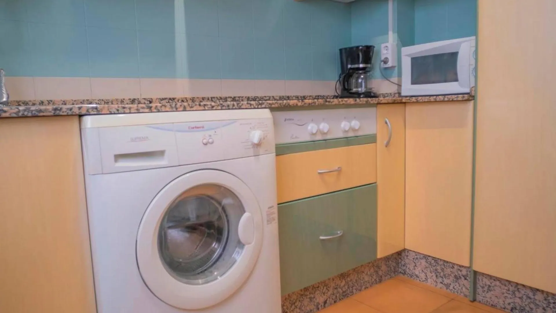 Moderno Apartamentos Con Garaje Balcones Y Aire Solo Familias Y Parejas Conil De La Frontera