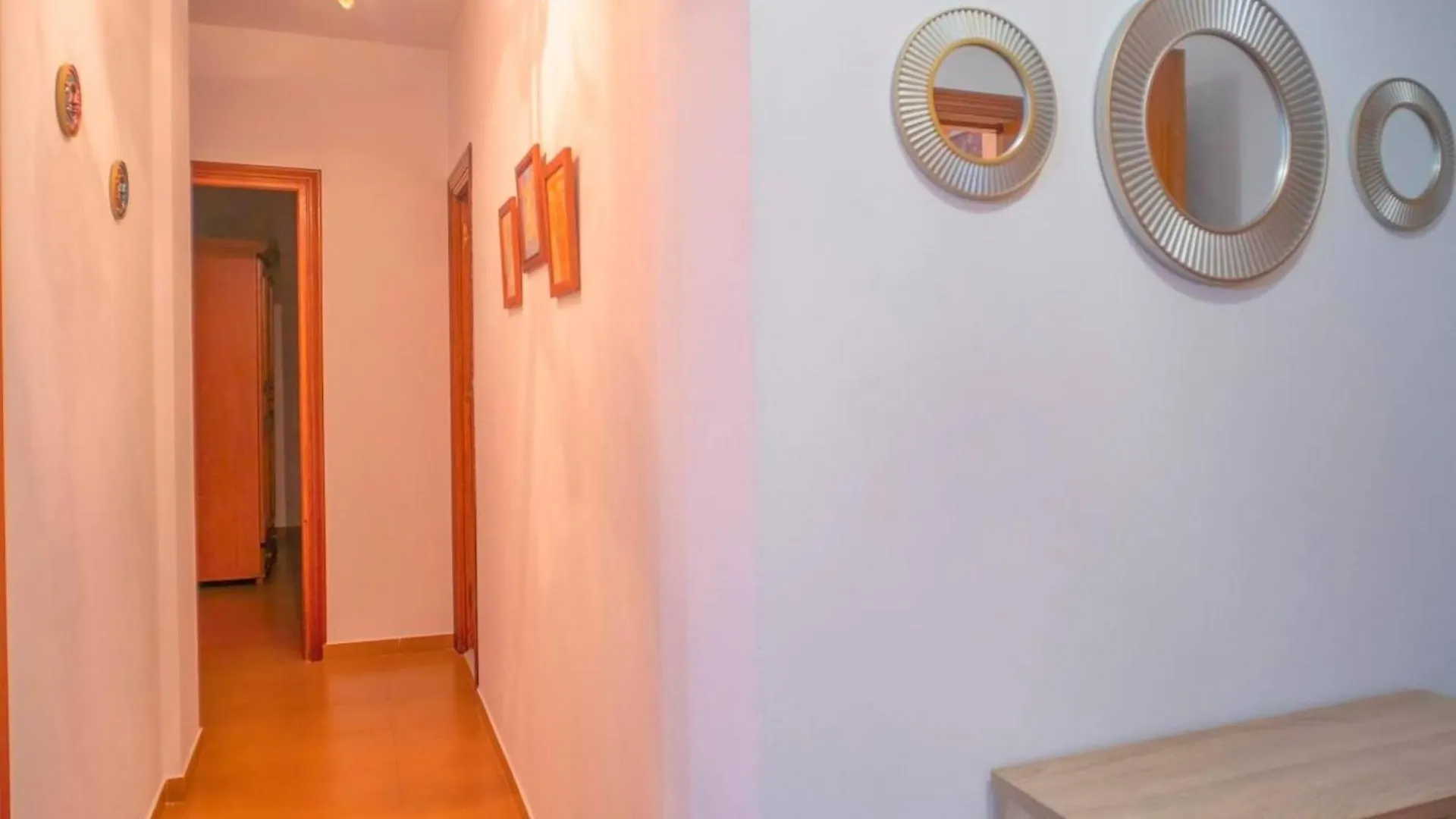 Moderno Apartamentos Con Garaje Balcones Y Aire Solo Familias Y Parejas Conil De La Frontera Apartment